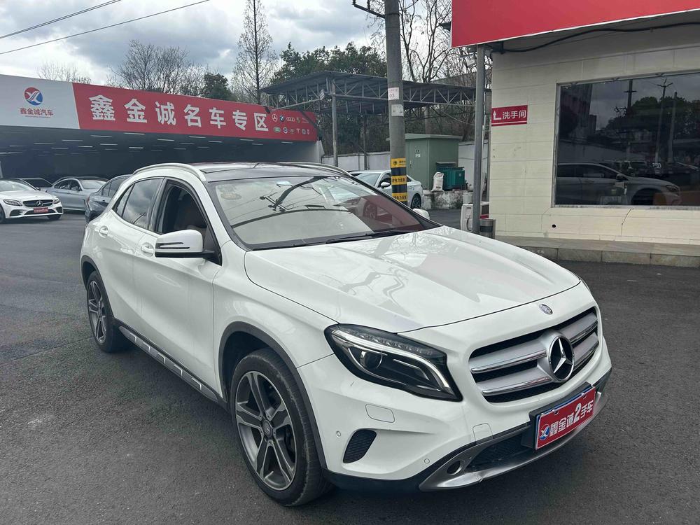Mercedes-Benz Mercedes-Benz GLA