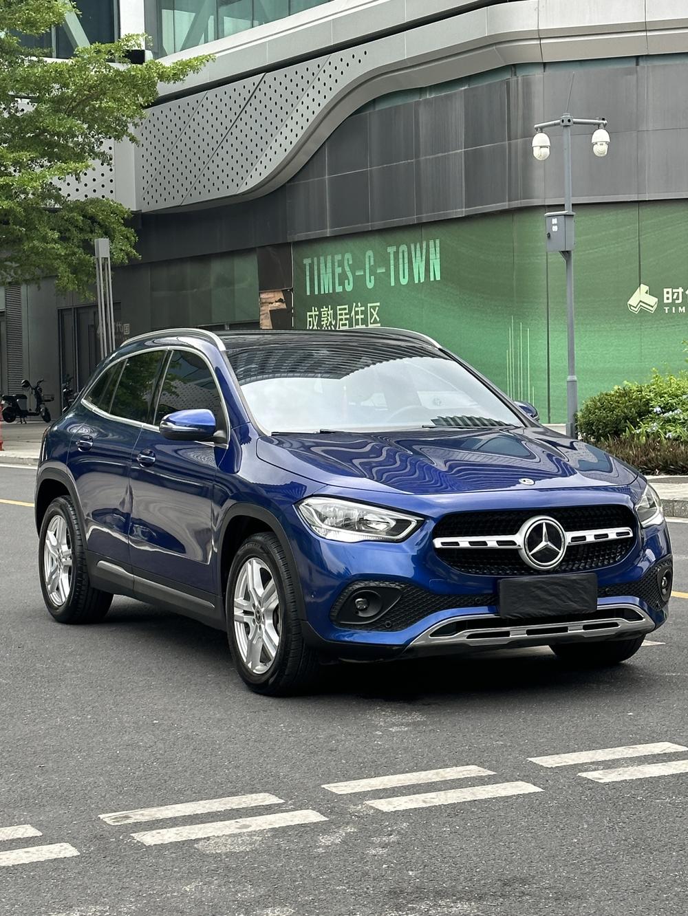 Mercedes-Benz Mercedes-Benz GLA