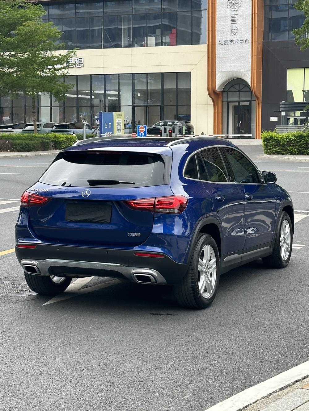 Mercedes-Benz Mercedes-Benz GLA