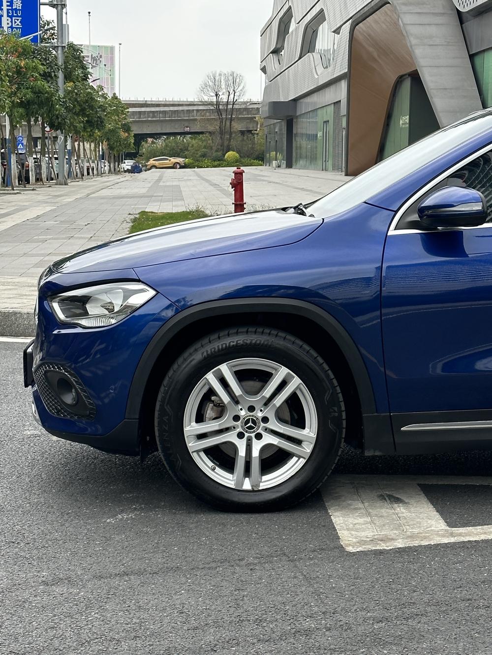Mercedes-Benz Mercedes-Benz GLA