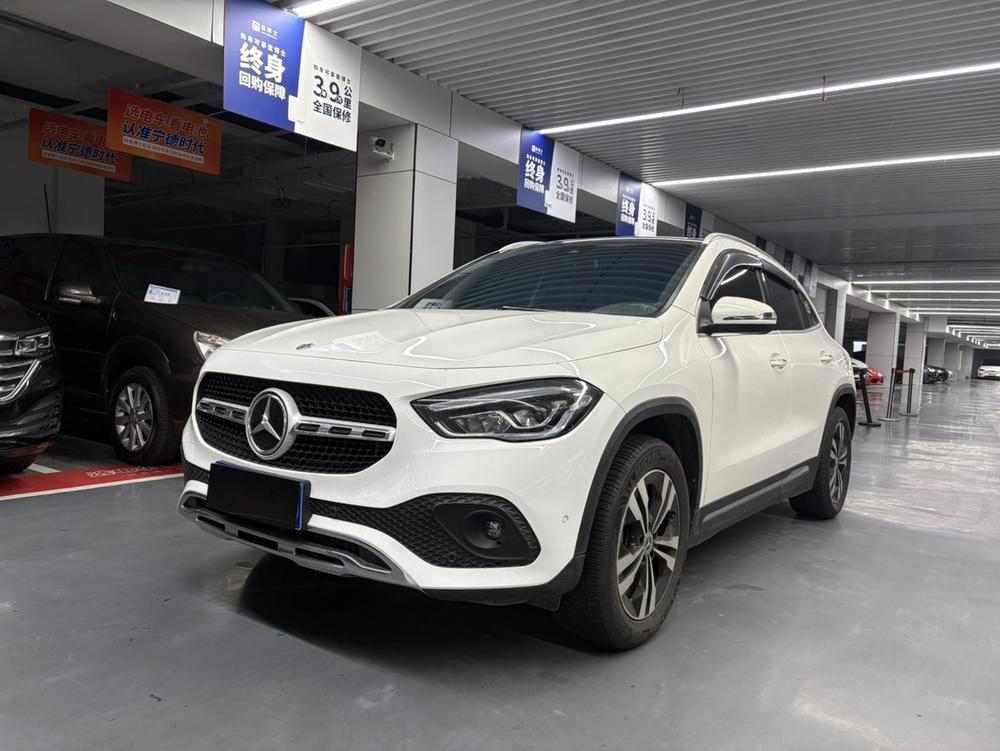 Mercedes-Benz Mercedes-Benz GLA