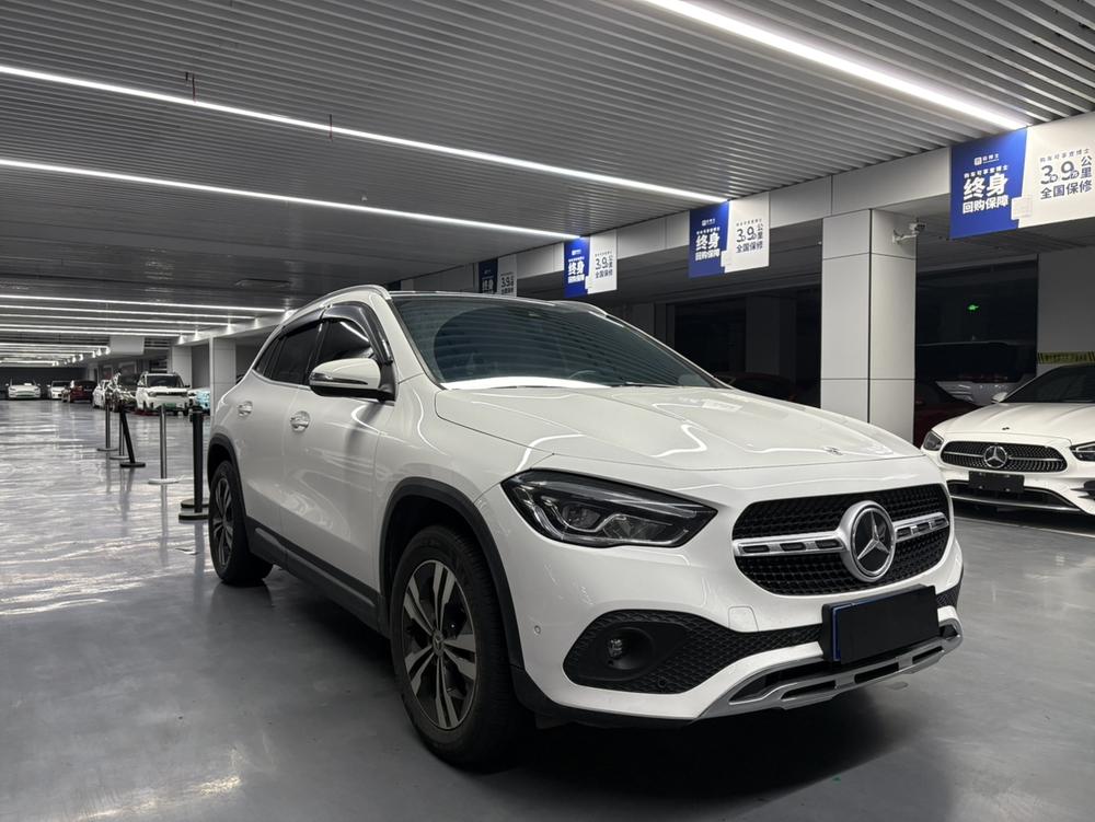Mercedes-Benz Mercedes-Benz GLA