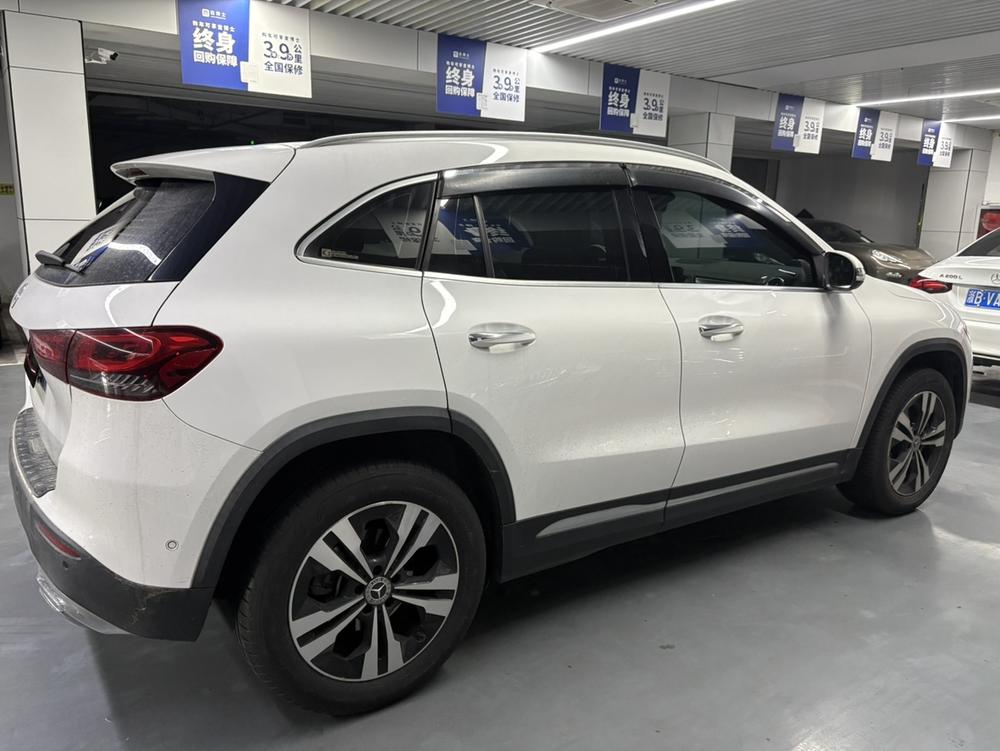 Mercedes-Benz Mercedes-Benz GLA
