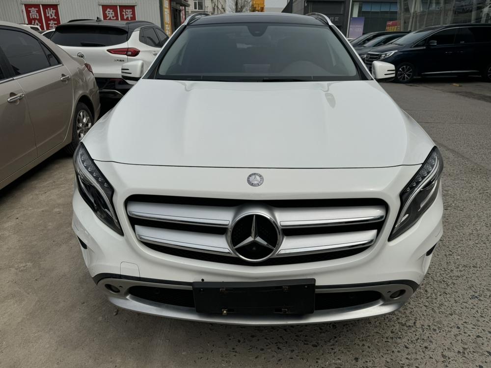 Mercedes-Benz Mercedes-Benz GLA