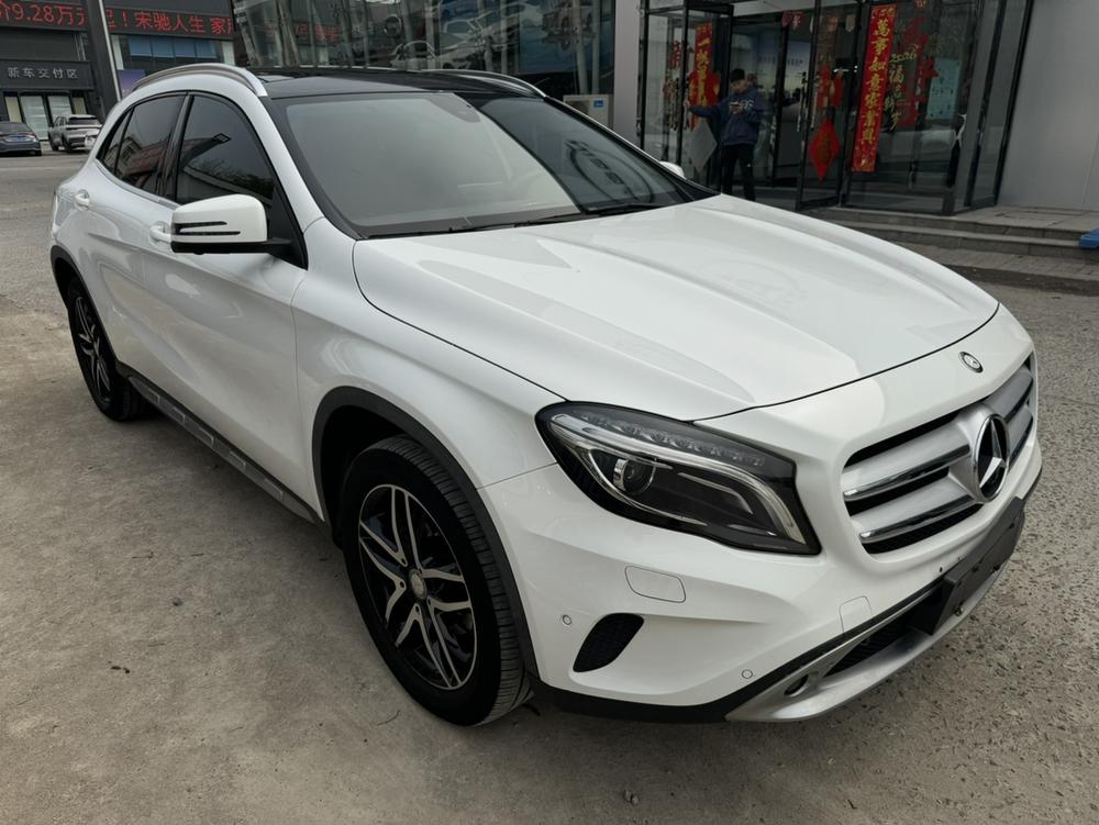 Mercedes-Benz Mercedes-Benz GLA