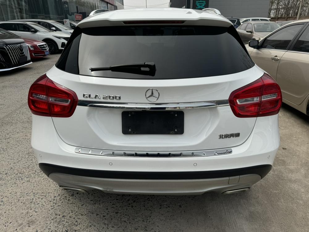 Mercedes-Benz Mercedes-Benz GLA