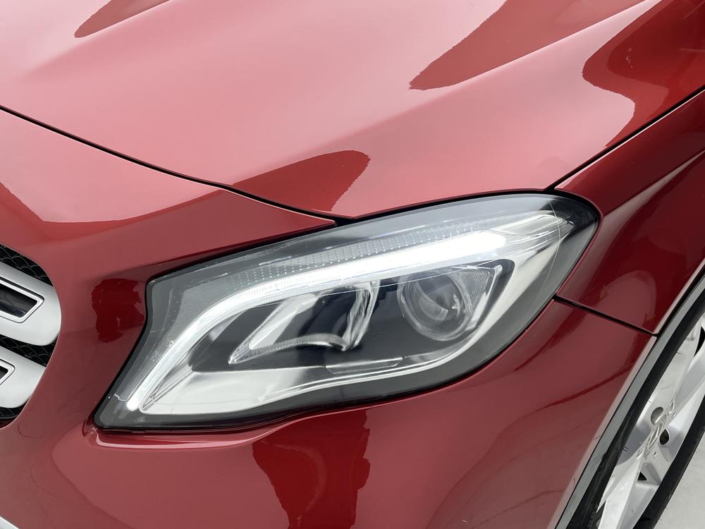 Mercedes-Benz Mercedes-Benz GLA