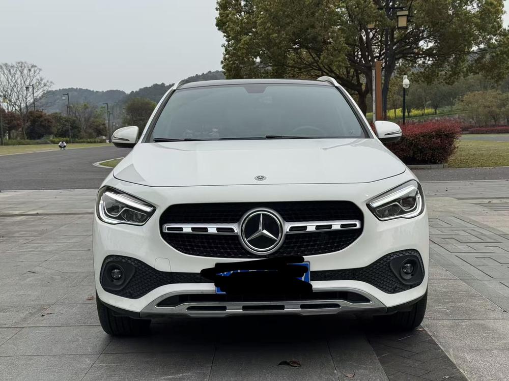 Mercedes-Benz Mercedes-Benz GLA