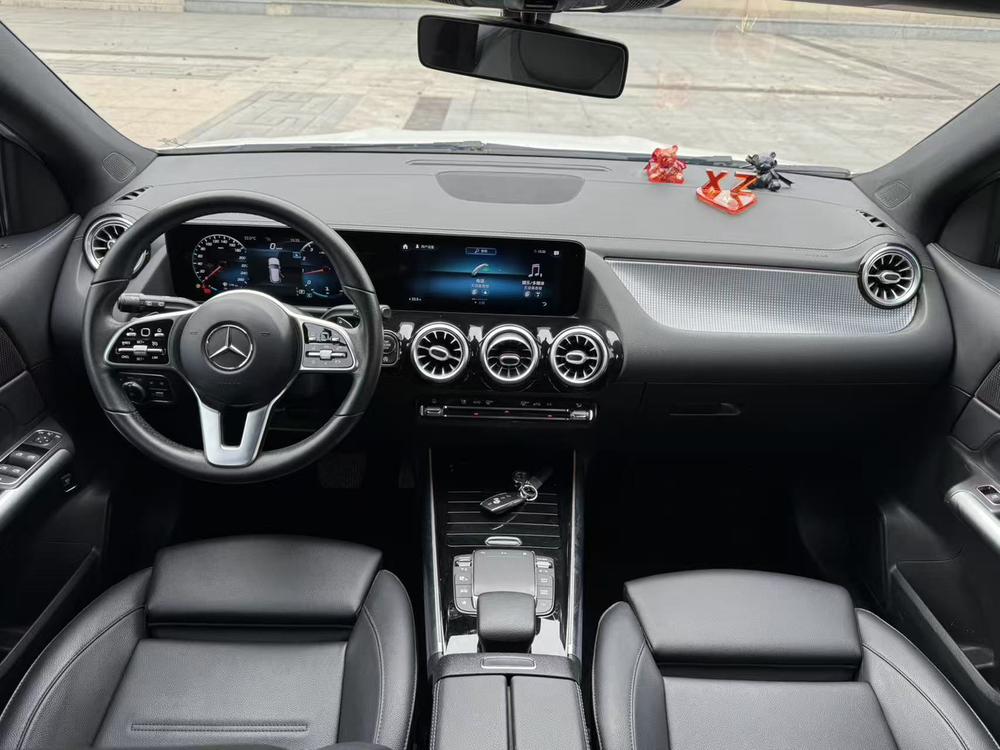 Mercedes-Benz Mercedes-Benz GLA