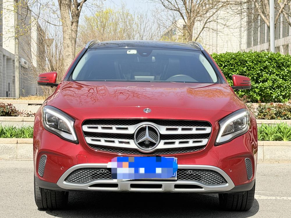 Mercedes-Benz Mercedes-Benz GLA