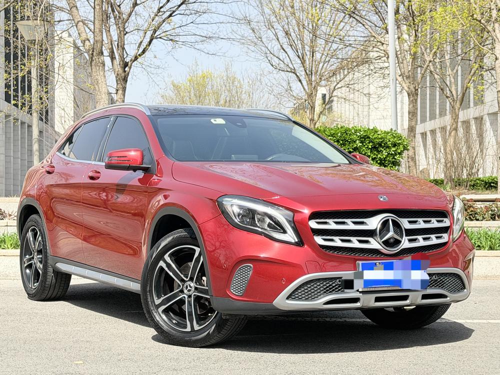 Mercedes-Benz Mercedes-Benz GLA
