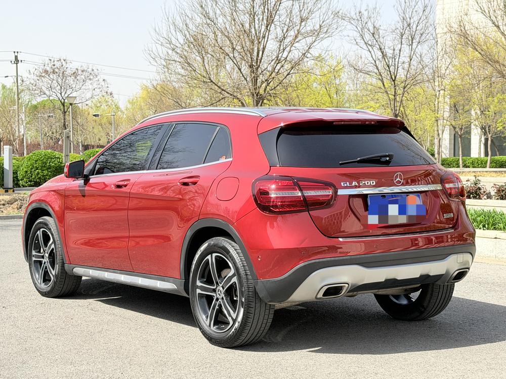 Mercedes-Benz Mercedes-Benz GLA