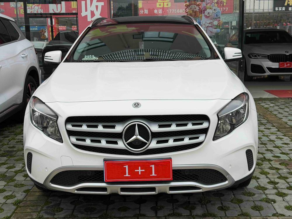 Mercedes-Benz Mercedes-Benz GLA