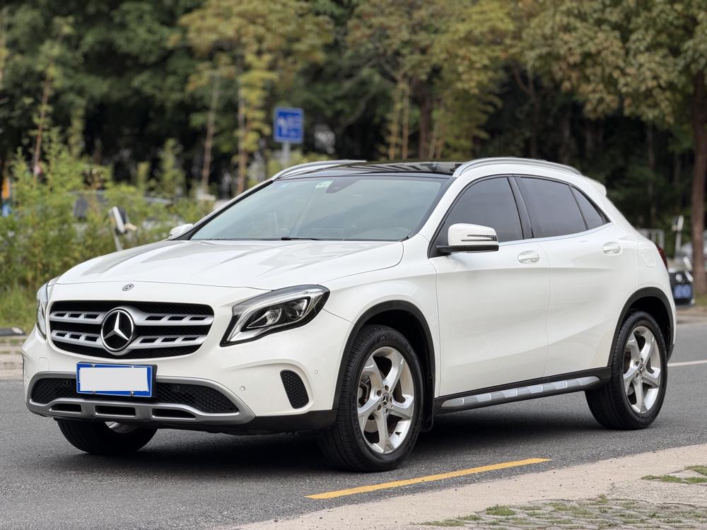 Mercedes-Benz Mercedes-Benz GLA