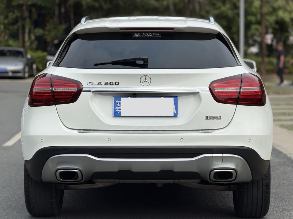 Mercedes-Benz Mercedes-Benz GLA