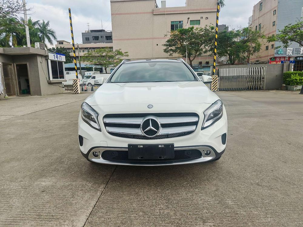Mercedes-Benz Mercedes-Benz GLA