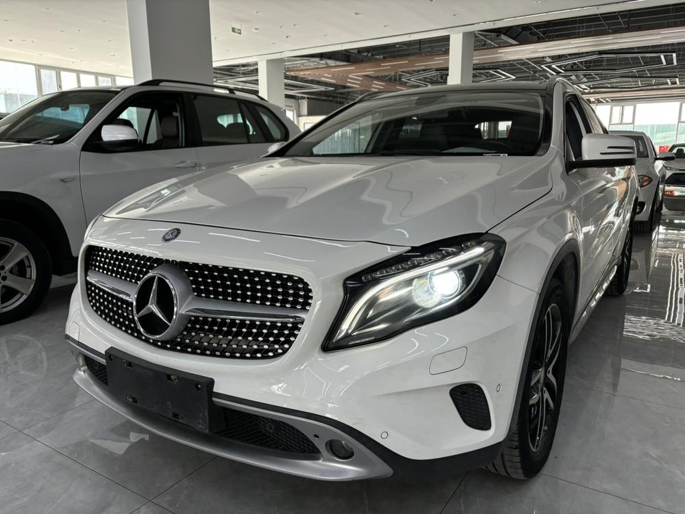 Mercedes-Benz Mercedes-Benz GLA
