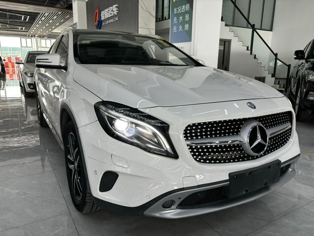 Mercedes-Benz Mercedes-Benz GLA