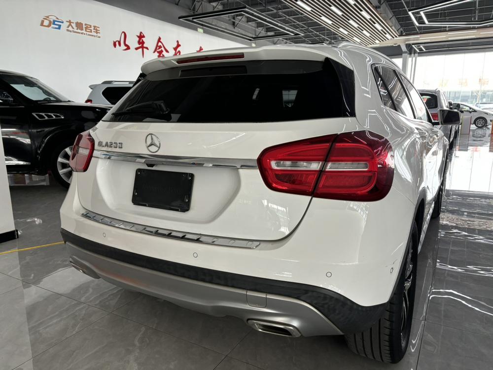 Mercedes-Benz Mercedes-Benz GLA