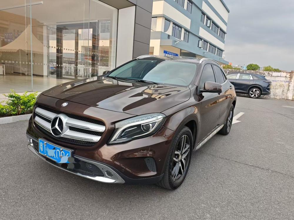 Mercedes-Benz Mercedes-Benz GLA