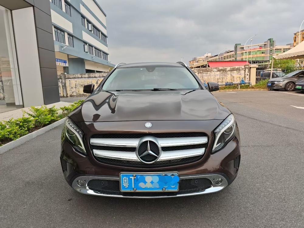 Mercedes-Benz Mercedes-Benz GLA