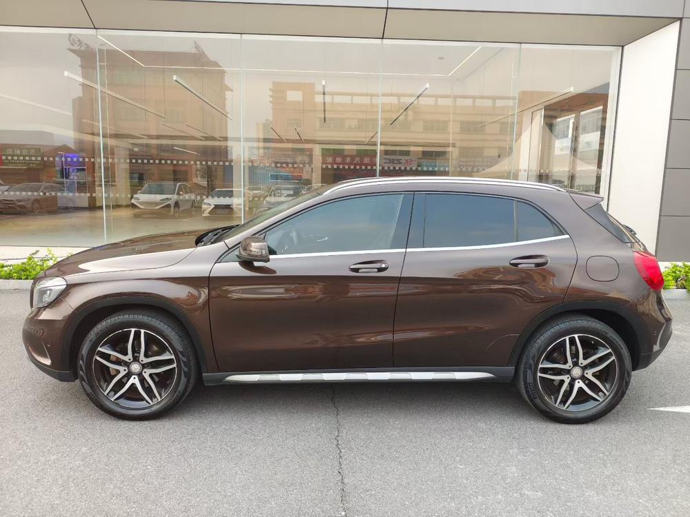 Mercedes-Benz Mercedes-Benz GLA