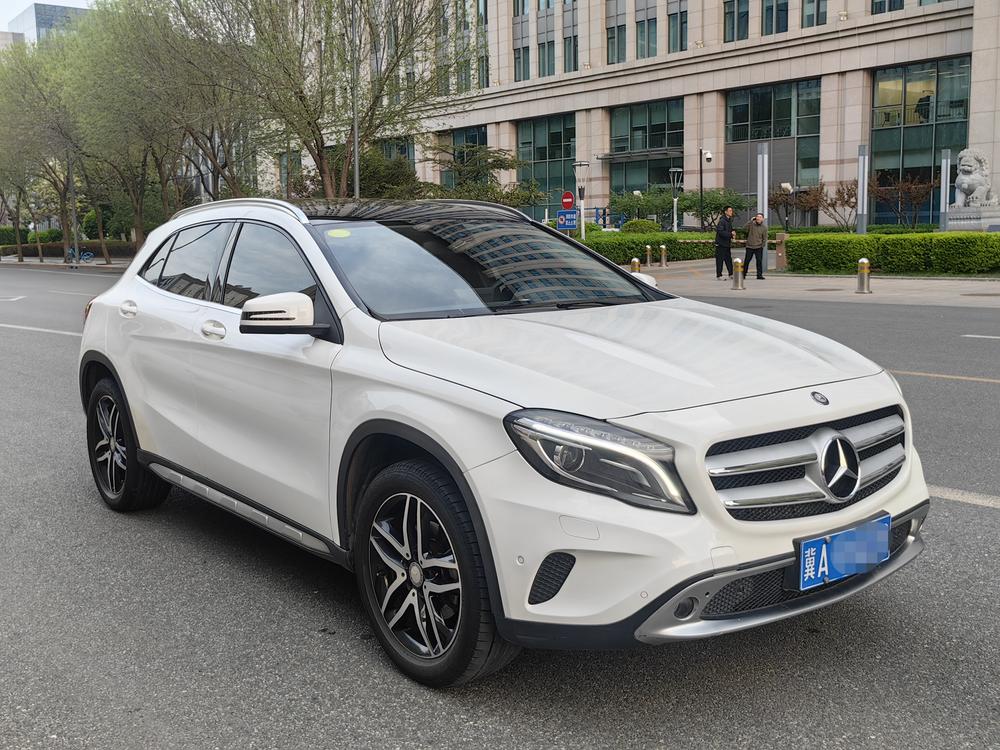 Mercedes-Benz Mercedes-Benz GLA
