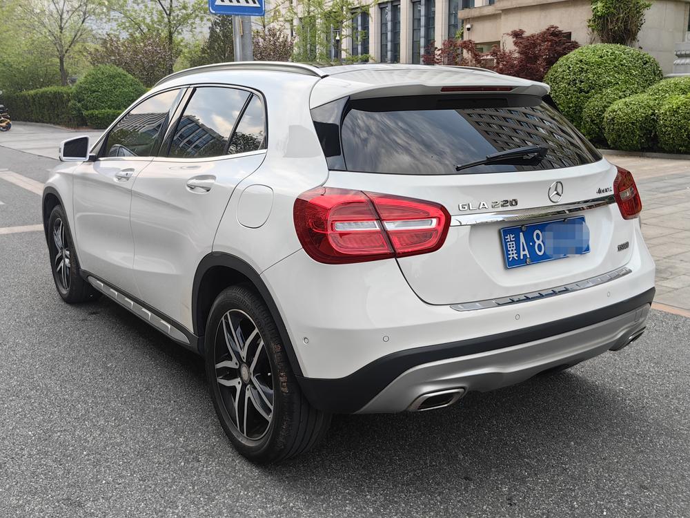 Mercedes-Benz Mercedes-Benz GLA