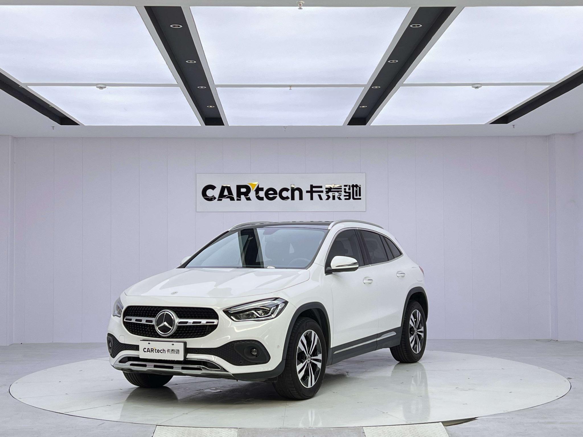 Mercedes-Benz Mercedes-Benz GLA