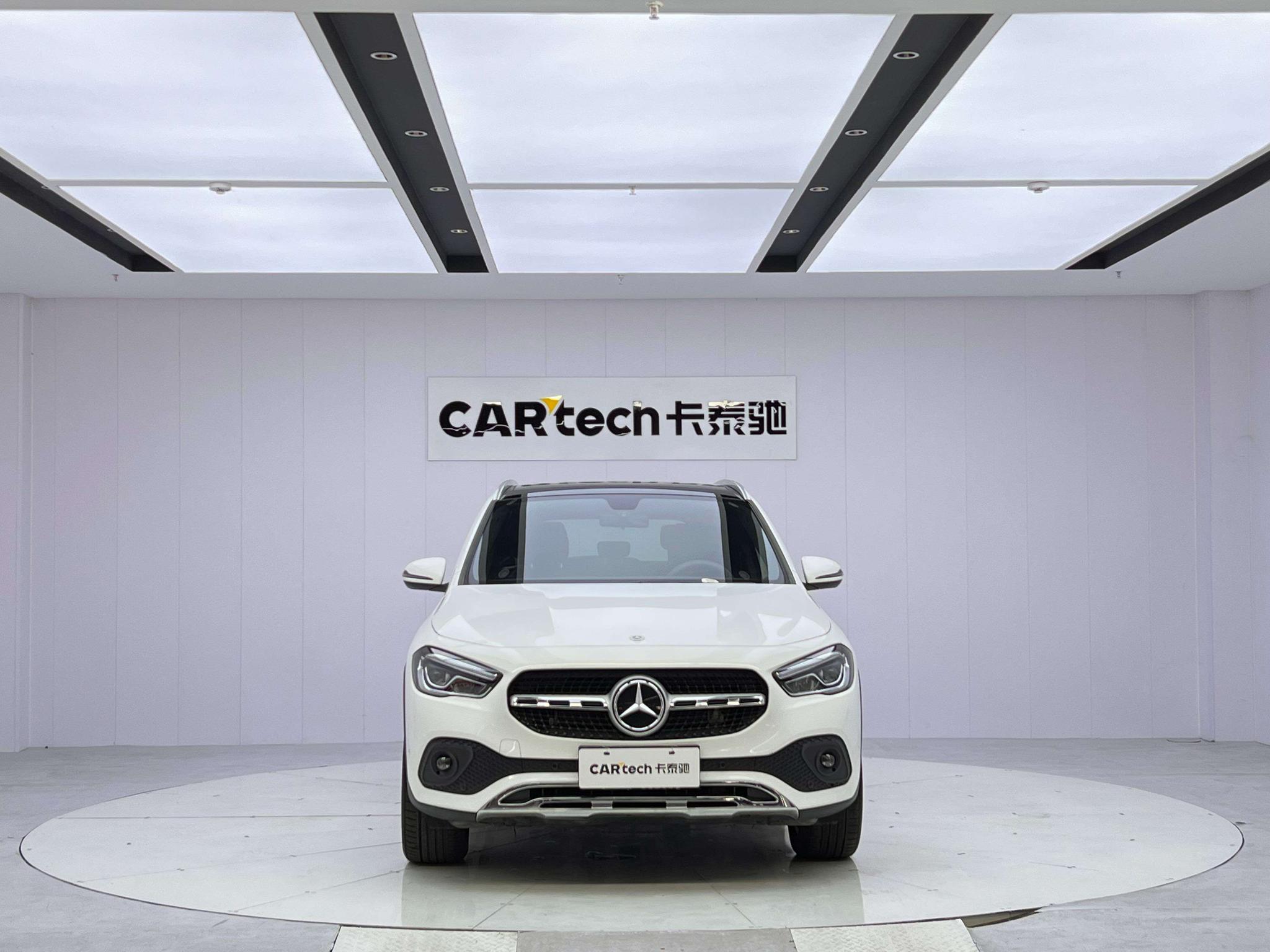 Mercedes-Benz Mercedes-Benz GLA