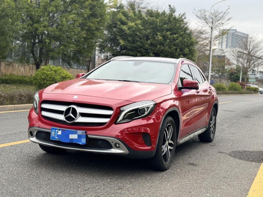 Mercedes-Benz Mercedes-Benz GLA