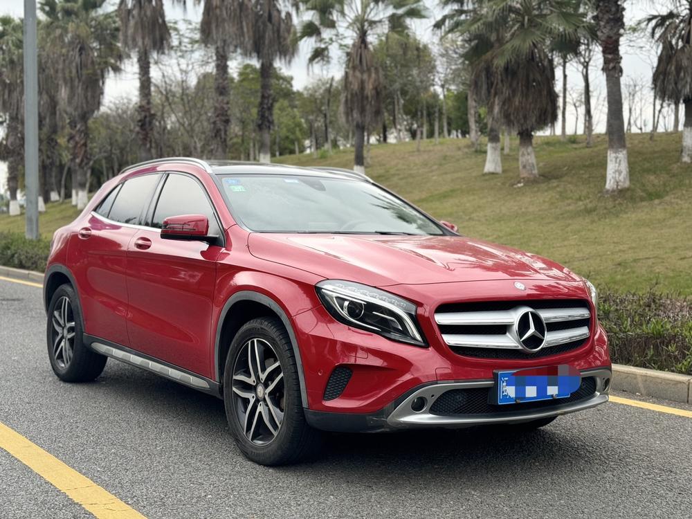 Mercedes-Benz Mercedes-Benz GLA