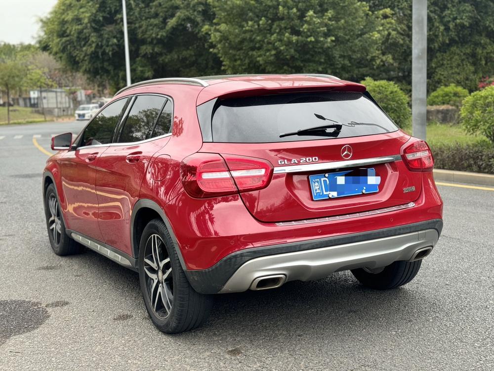 Mercedes-Benz Mercedes-Benz GLA
