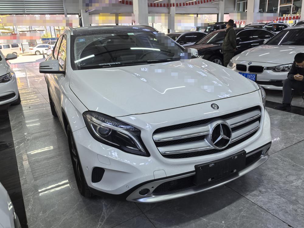 Mercedes-Benz Mercedes-Benz GLA