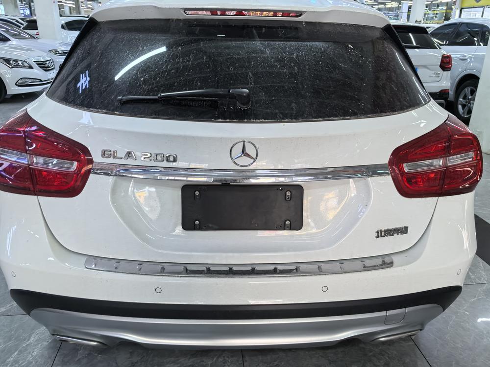 Mercedes-Benz Mercedes-Benz GLA
