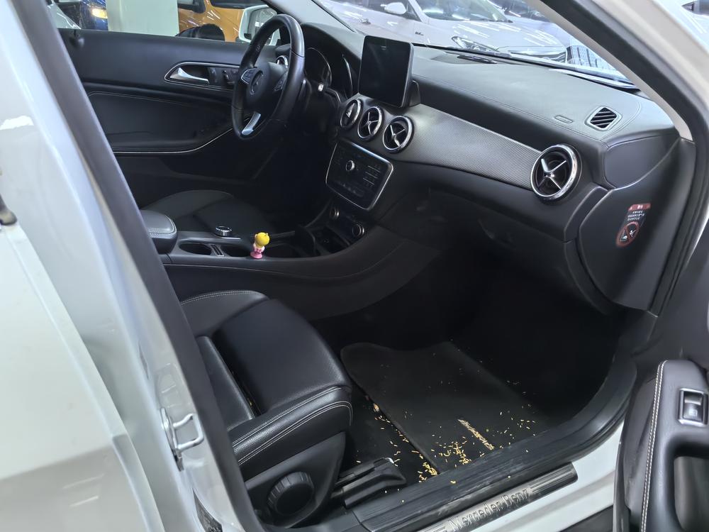 Mercedes-Benz Mercedes-Benz GLA