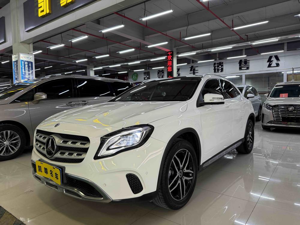 Mercedes-Benz Mercedes-Benz GLA