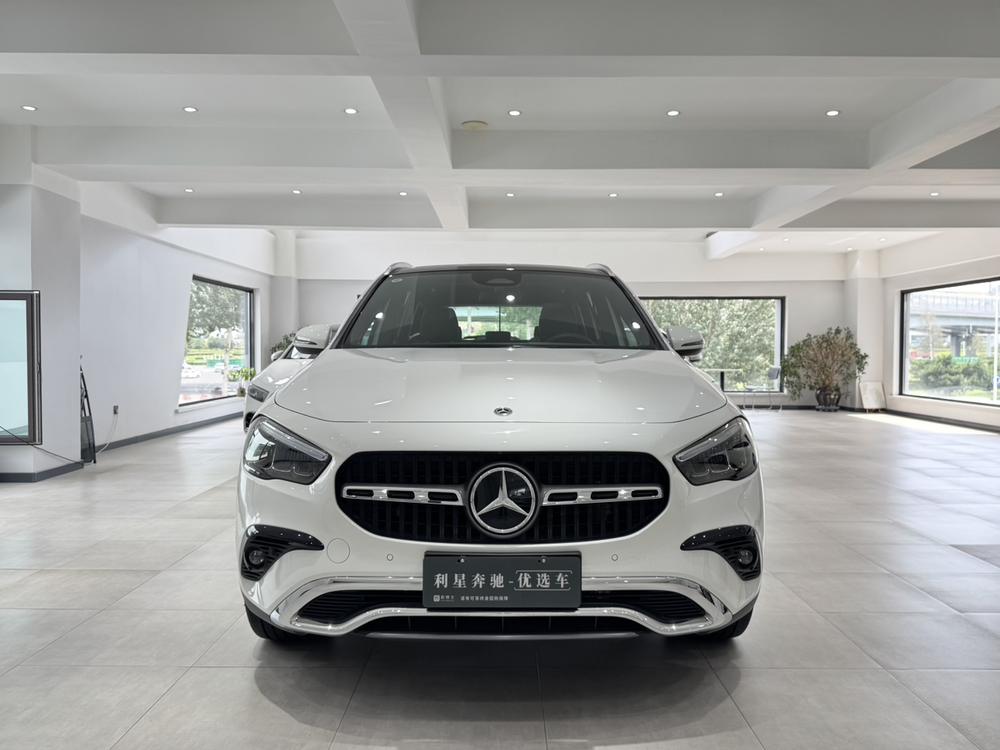 Mercedes-Benz Mercedes-Benz GLA