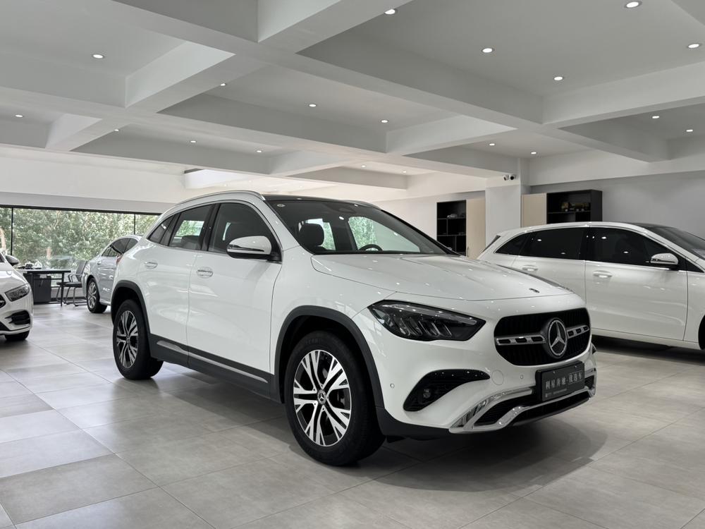Mercedes-Benz Mercedes-Benz GLA