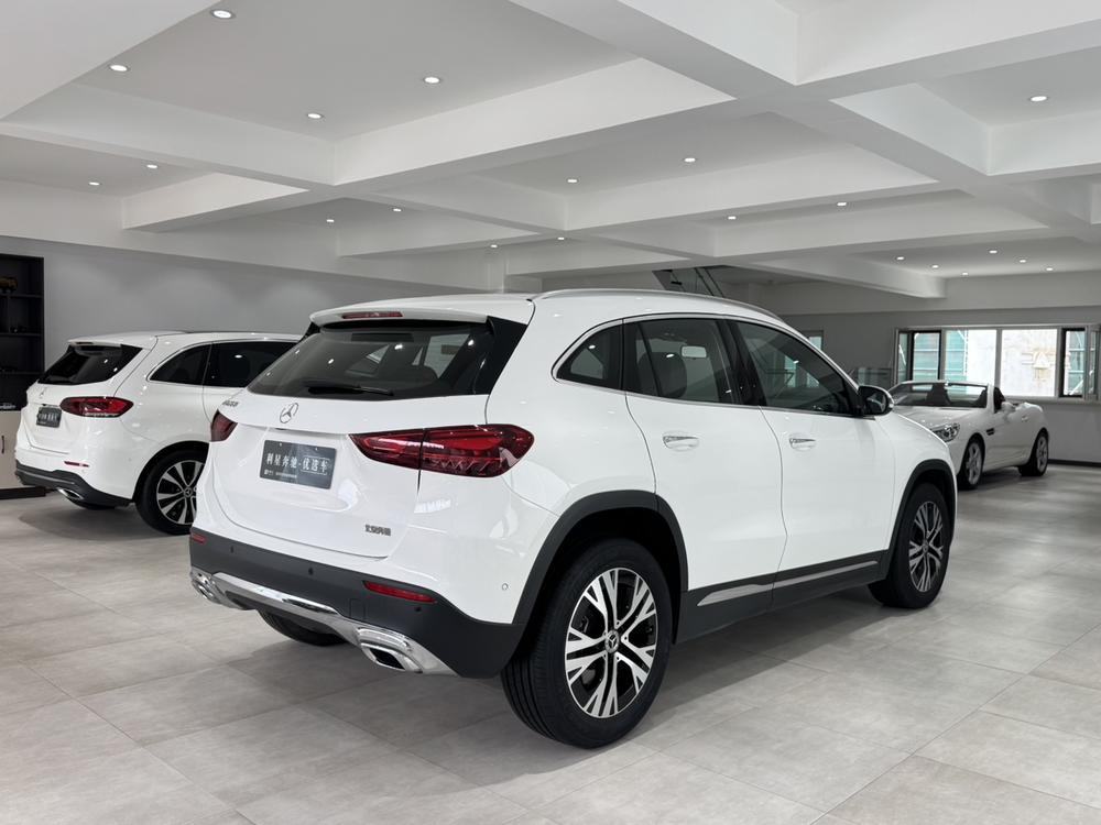 Mercedes-Benz Mercedes-Benz GLA