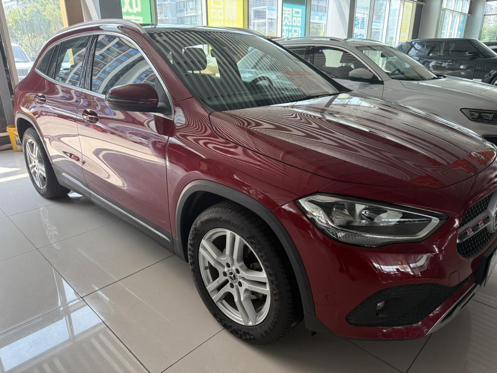 Mercedes-Benz Mercedes-Benz GLA