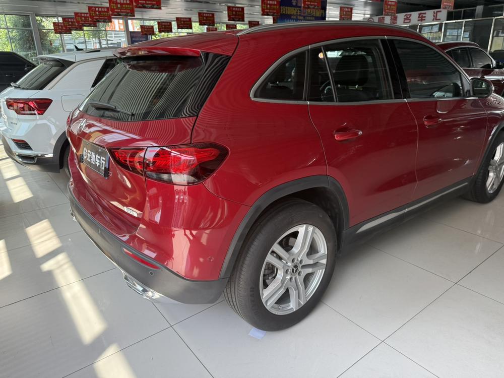 Mercedes-Benz Mercedes-Benz GLA