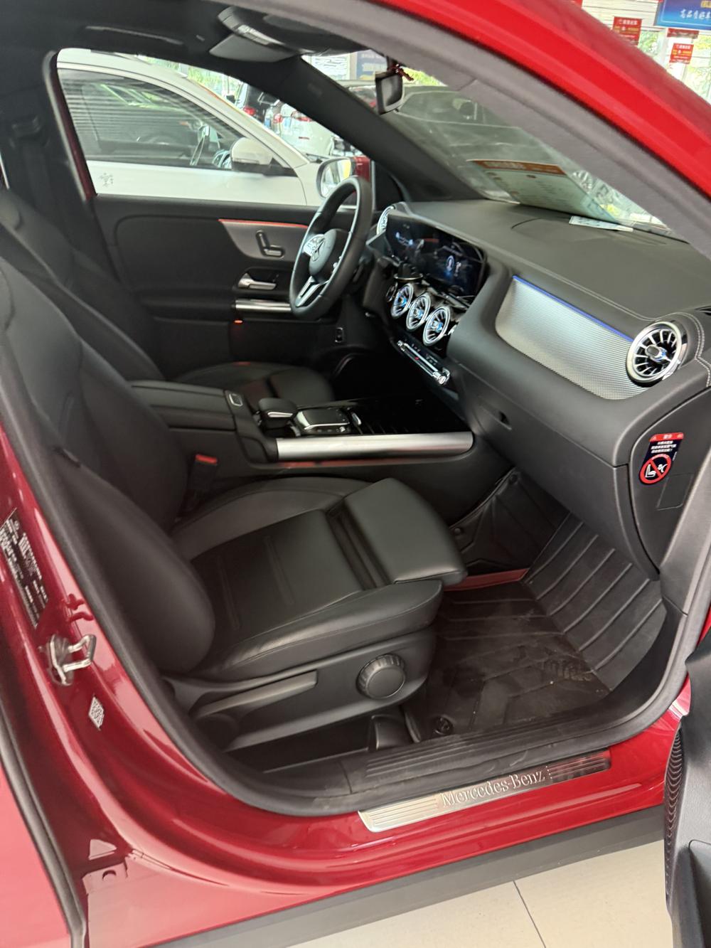 Mercedes-Benz Mercedes-Benz GLA