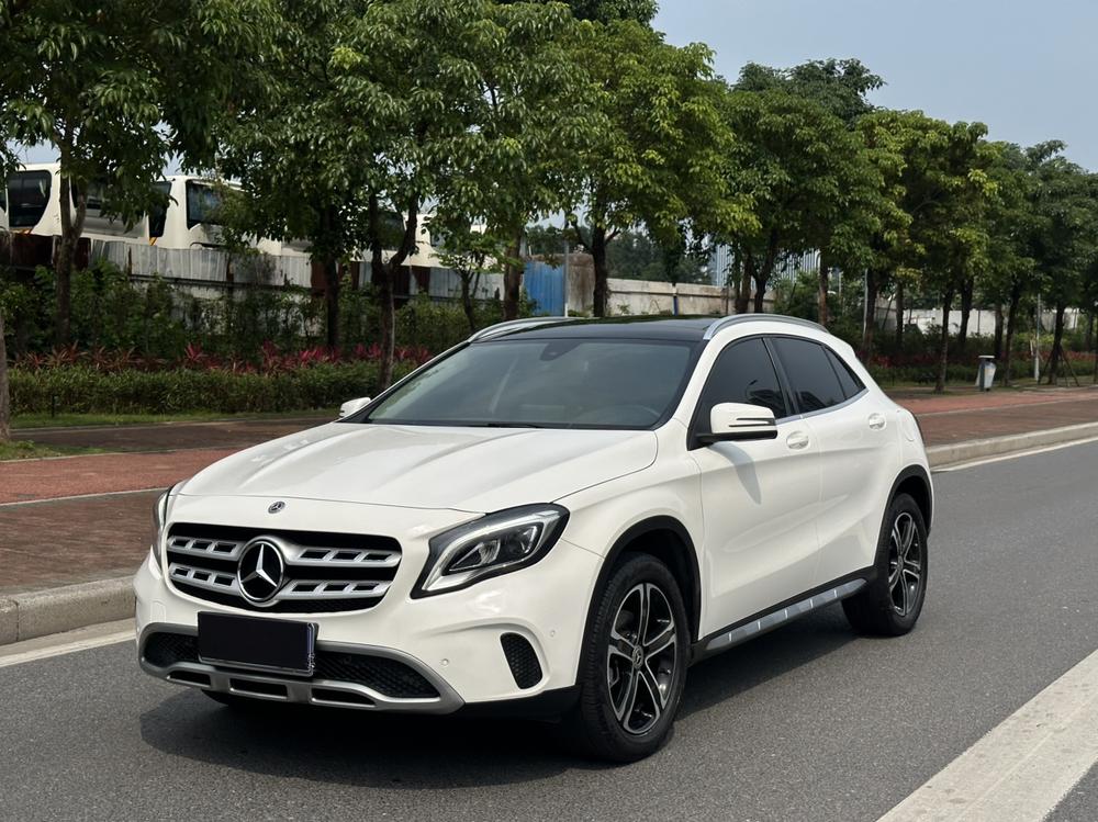 Mercedes-Benz Mercedes-Benz GLA