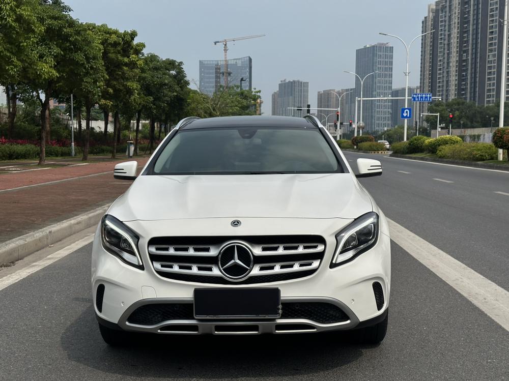 Mercedes-Benz Mercedes-Benz GLA