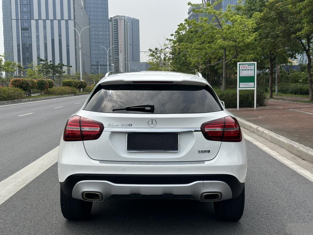 Mercedes-Benz Mercedes-Benz GLA