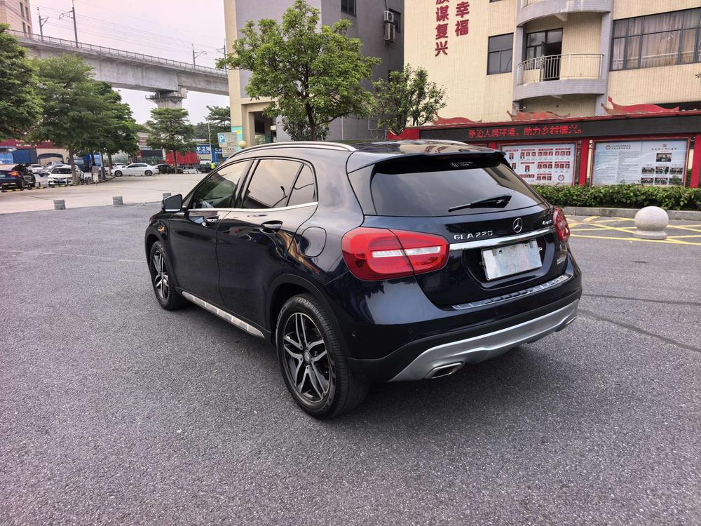 Mercedes-Benz Mercedes-Benz GLA