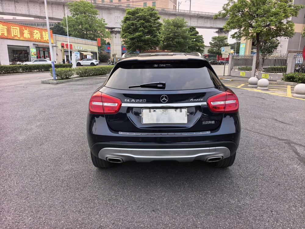 Mercedes-Benz Mercedes-Benz GLA