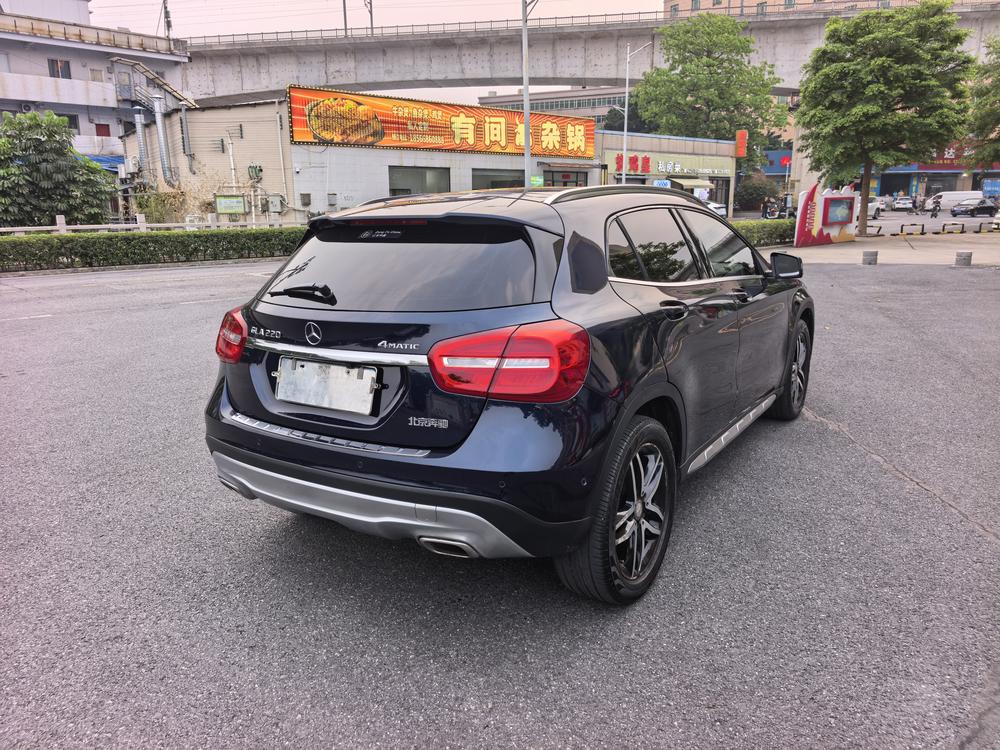 Mercedes-Benz Mercedes-Benz GLA