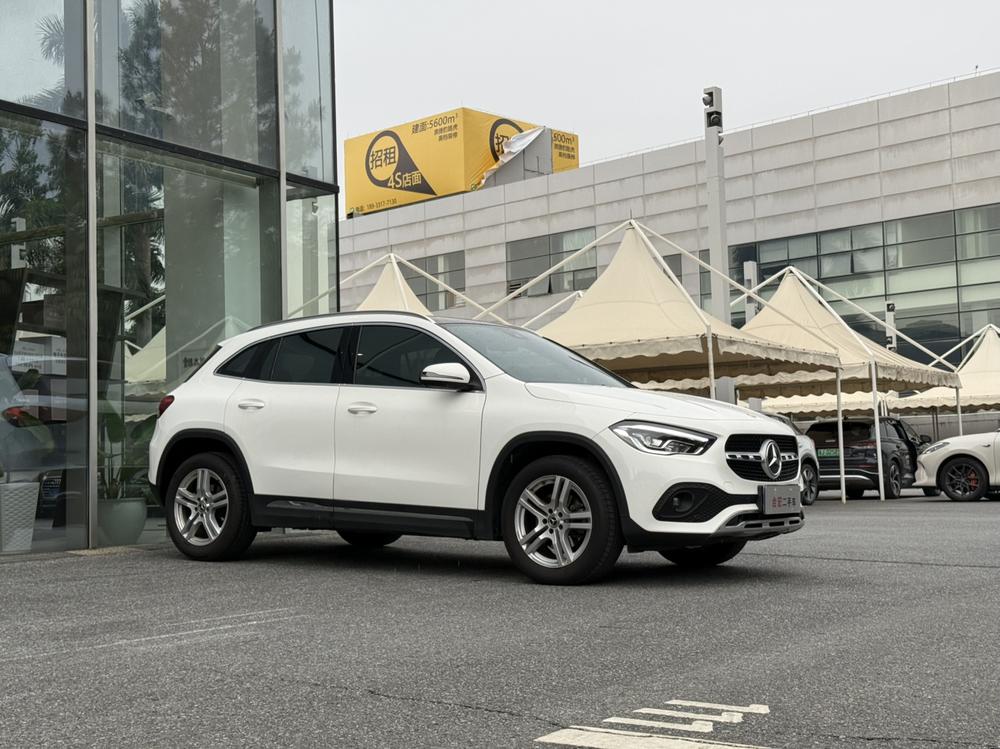 Mercedes-Benz Mercedes-Benz GLA